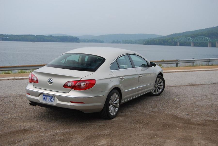  Volkswagen Passat CC 2008 года  (фото 118 из 121)